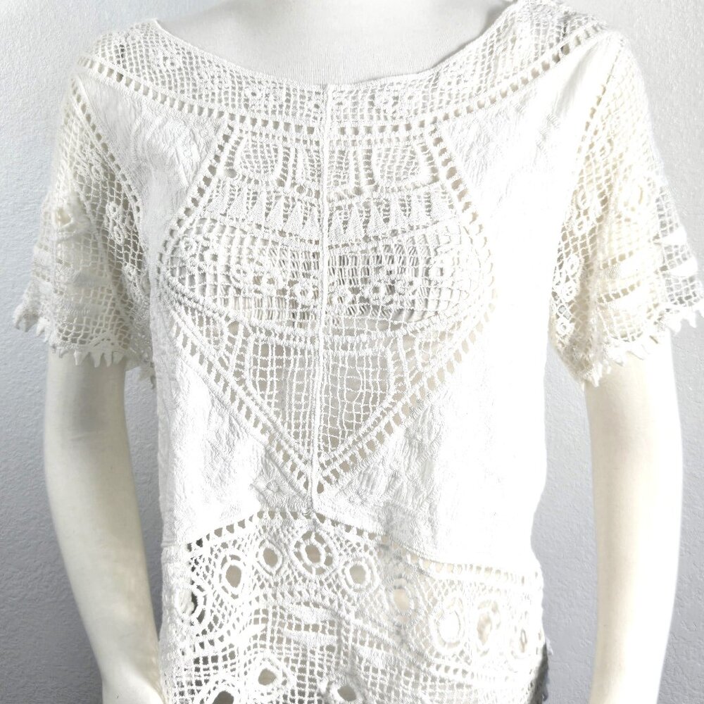 Ultra Pink Womans Lace/Gauze Round Neckline White Top/Beach Coverup Size Large